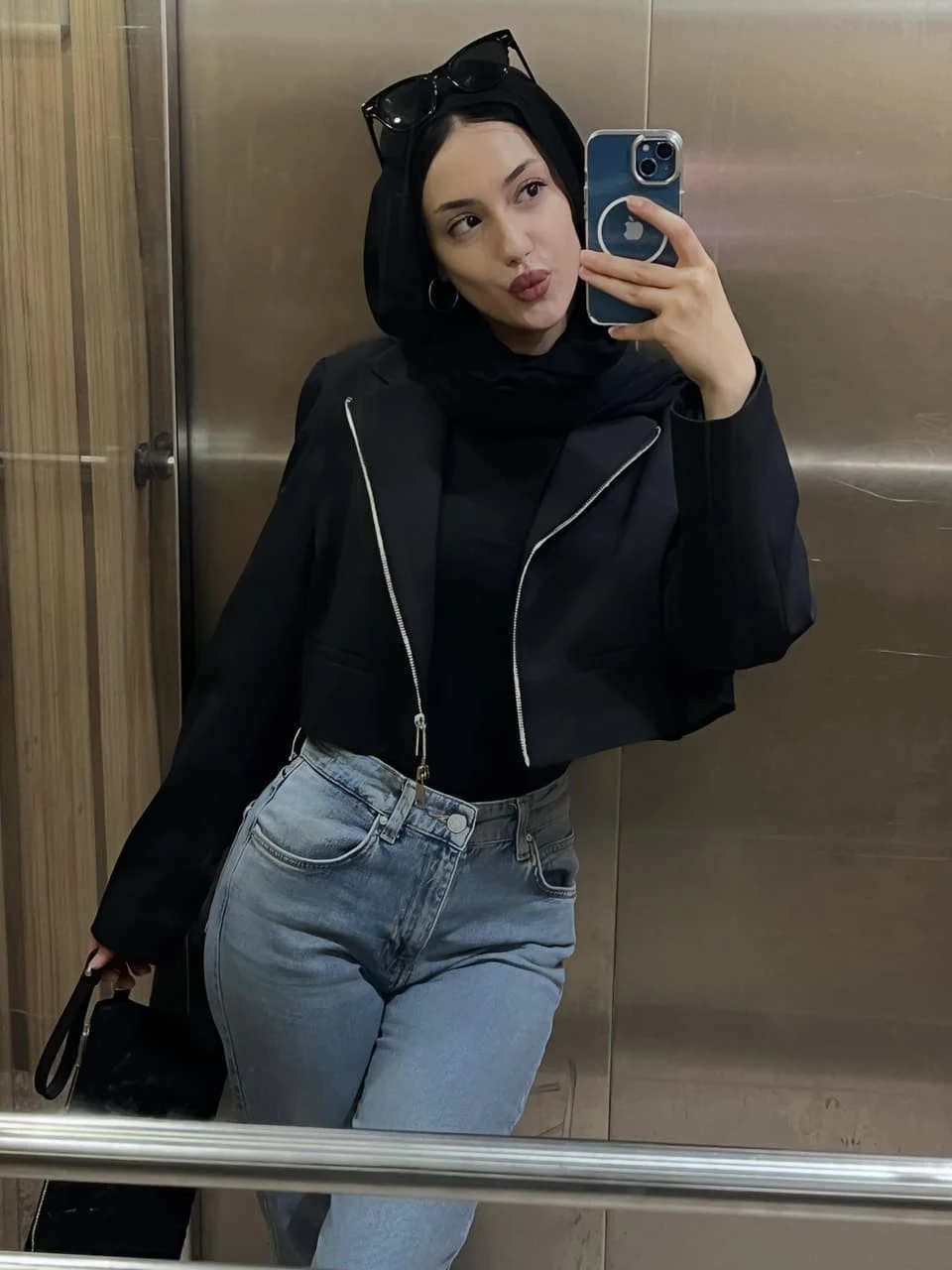 MERVE profil görseli